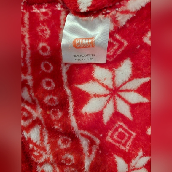 ❗️2 for $12 Throws: Polyester Christmas Snowflake Throw - Picture 5 of 5
